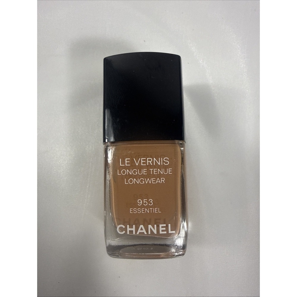 Chanel Le Vernis Longwear Nail Polish 953 Essentiel Brown
